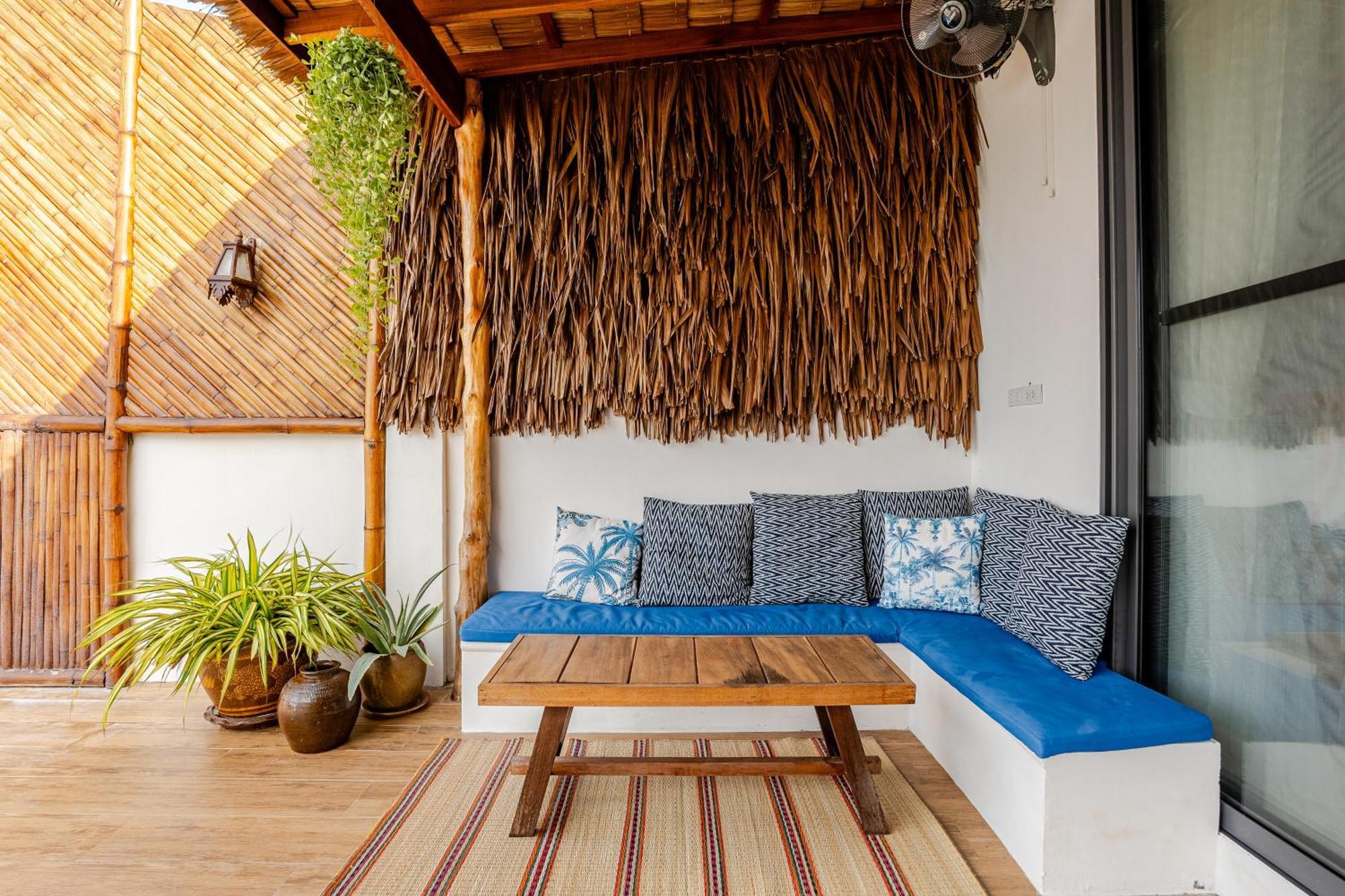 Seasalt Beachfront Home, Private Pool, 2 Bedroom House Holiday home Chaloklum